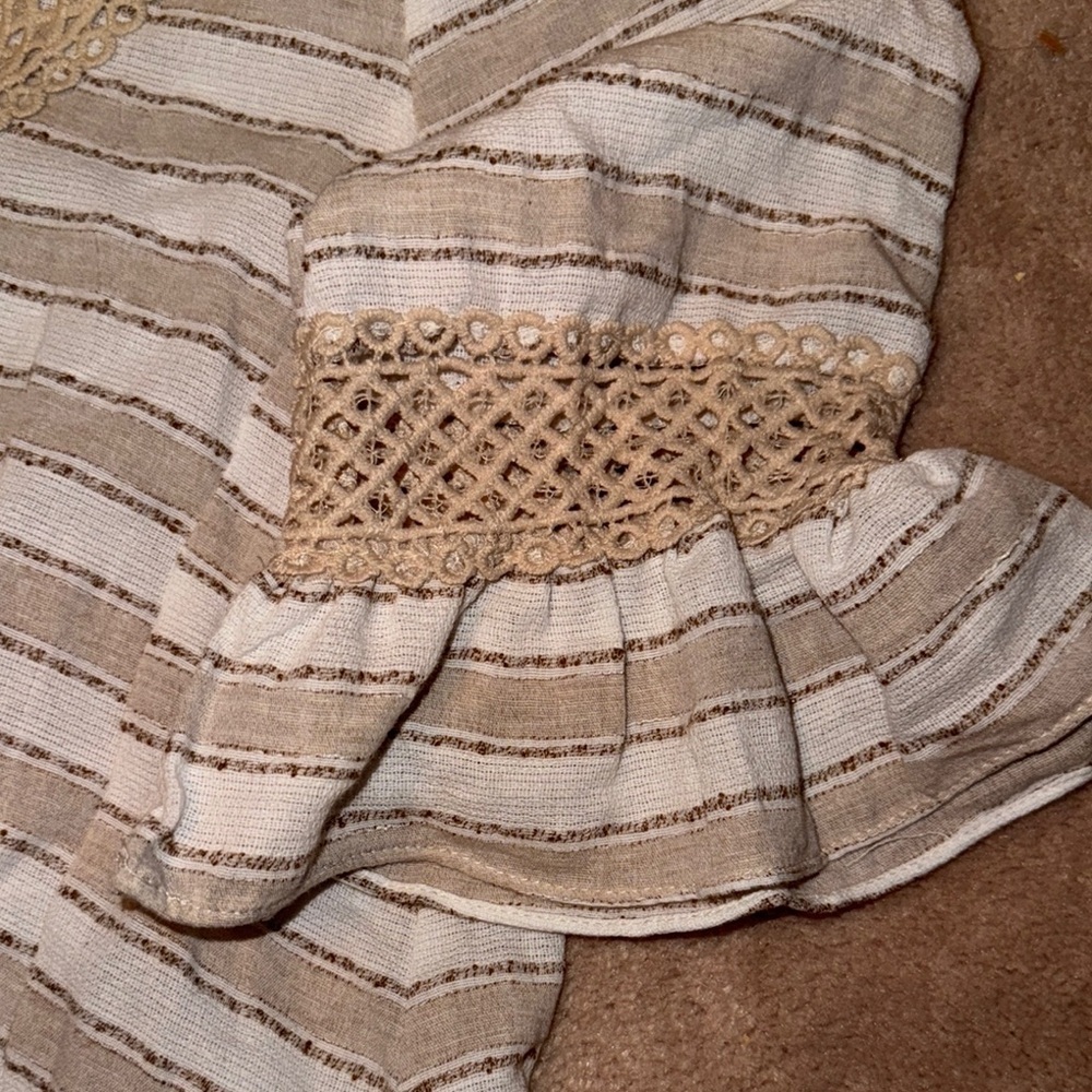POL Striped Mini Dress in Beige and White - Picture 4 of 4